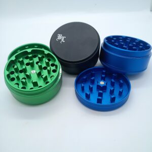Grinder black Leaf Alu 4 parti opaco